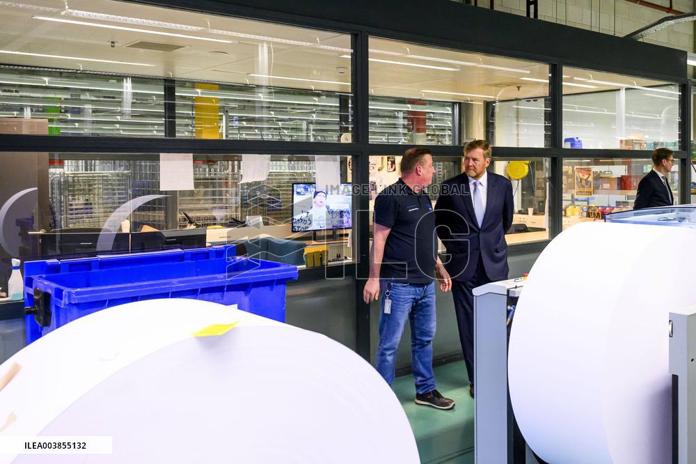 King Willem-Alexander Visits Tax Office - Apeldoorn