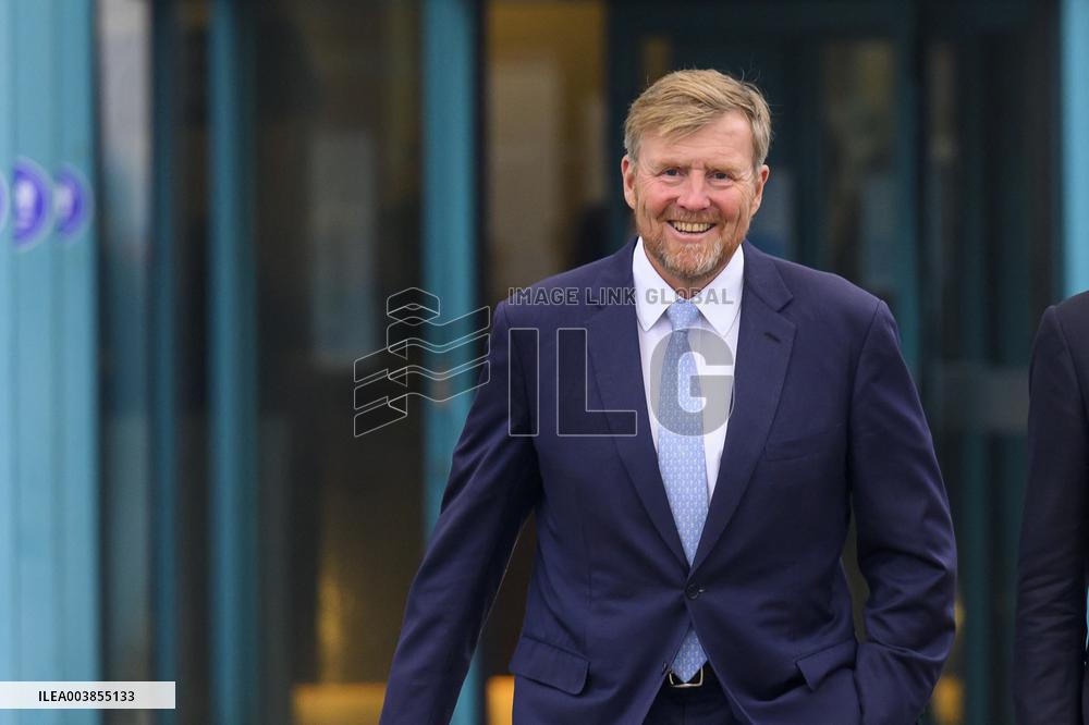 King Willem-Alexander Visits Tax Office - Apeldoorn