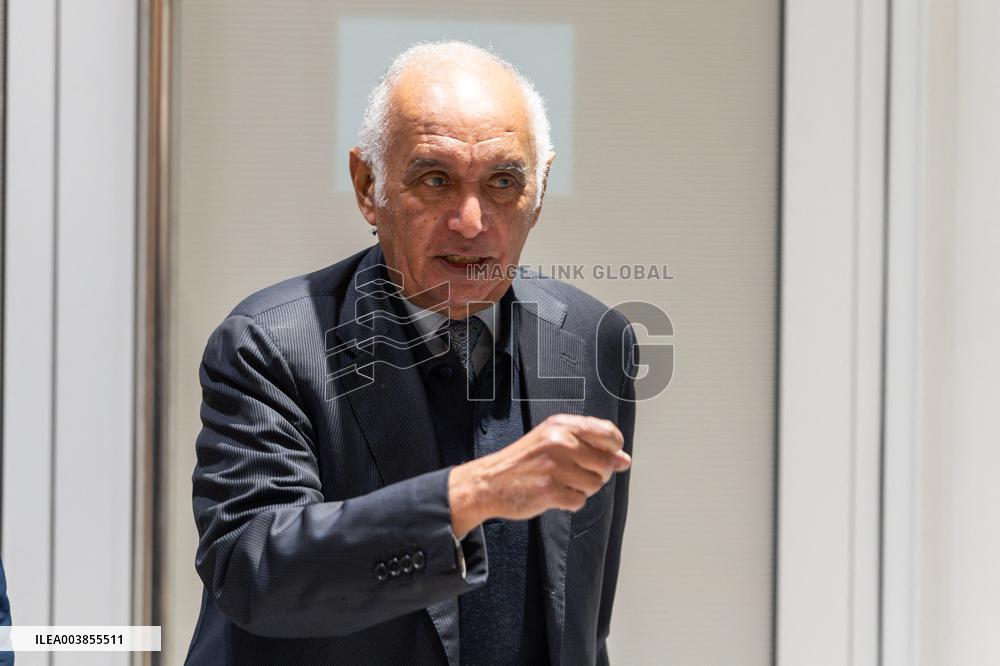 Nicolas Sarkozy’s trial for illegal campaign financing from Lybia - Paris AJ