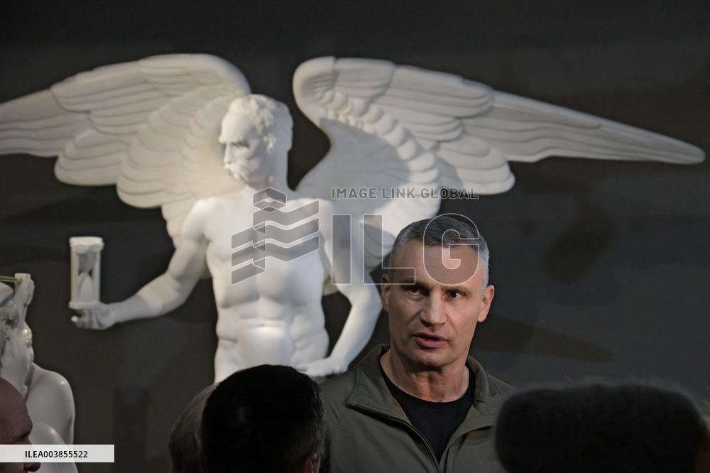 Exhibition of Ukrainian sculptor Anatolii Kushch opens in Kyiv