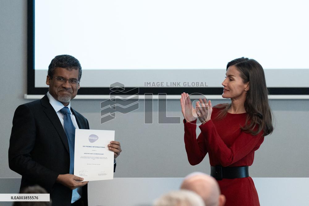 Queen Letizia Visits The Dexeus Mujer Foundation - Barcelona