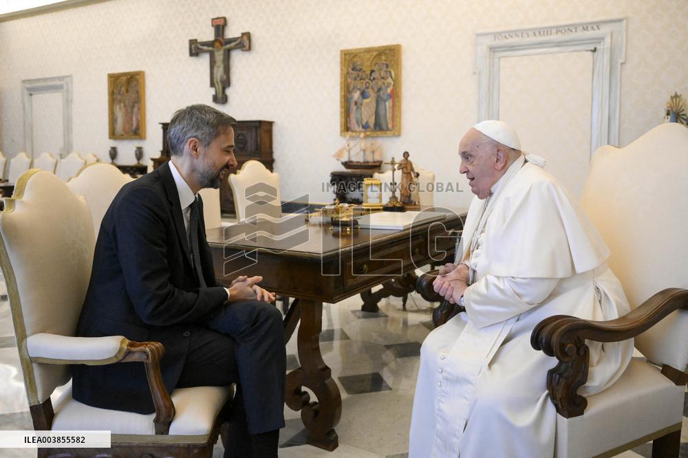Pope Francis In Private Audience - Vatican