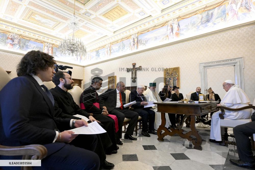 Pope Francis In Private Audience - Vatican