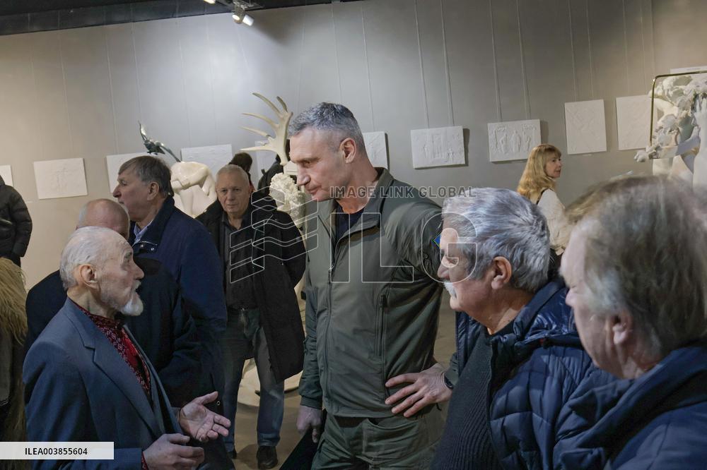 Exhibition of Ukrainian sculptor Anatolii Kushch opens in Kyiv
