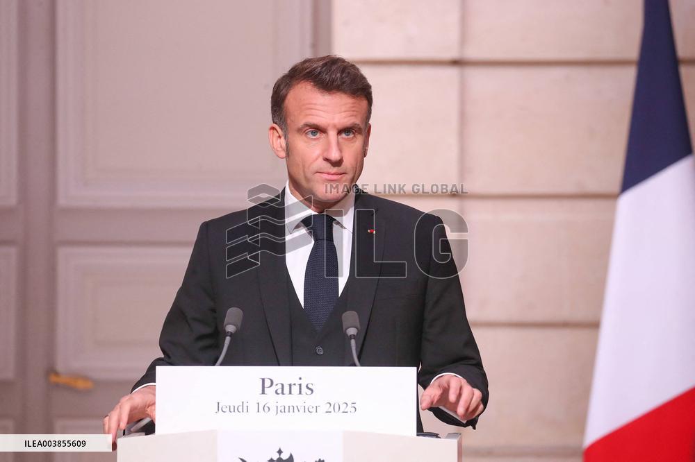 French and Angolan Presidents' Press Conference - Paris