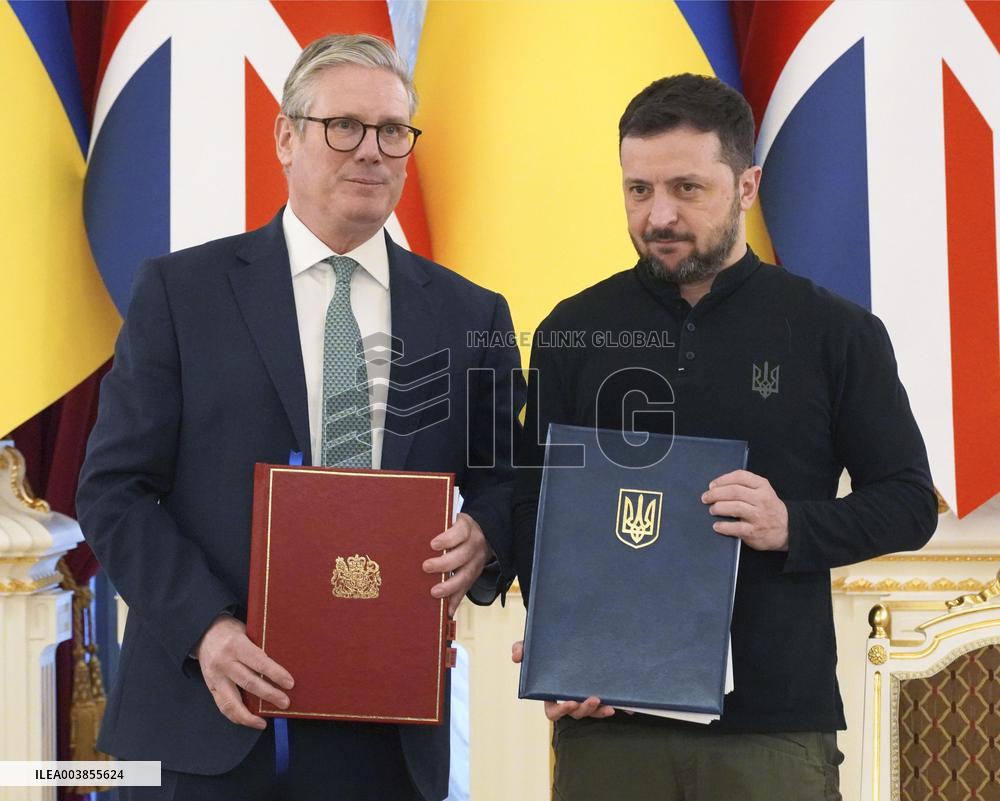 Ukraine-Britain 100-year treaty