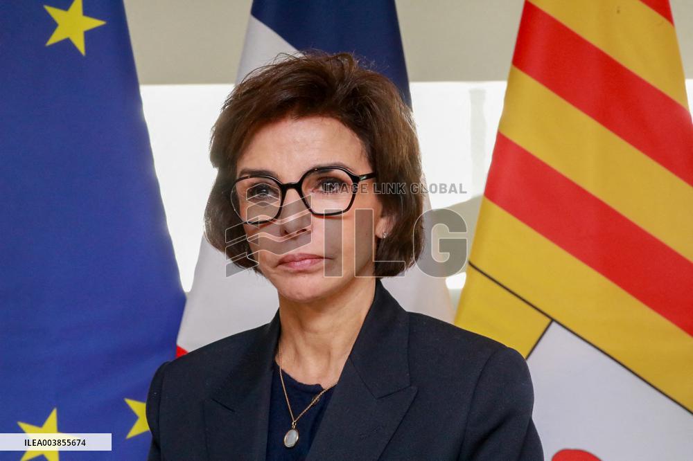 Rachida Dati on A Virtual Tour of The Cosquer Cave - Marseille