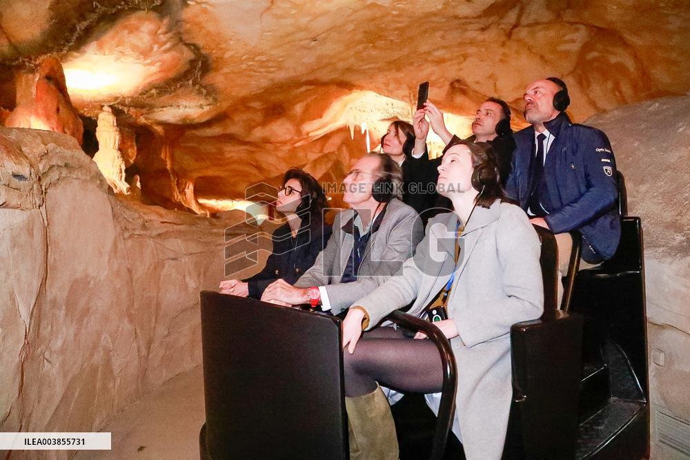 Rachida Dati on A Virtual Tour of The Cosquer Cave - Marseille
