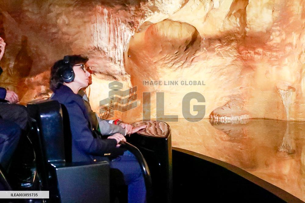 Rachida Dati on A Virtual Tour of The Cosquer Cave - Marseille