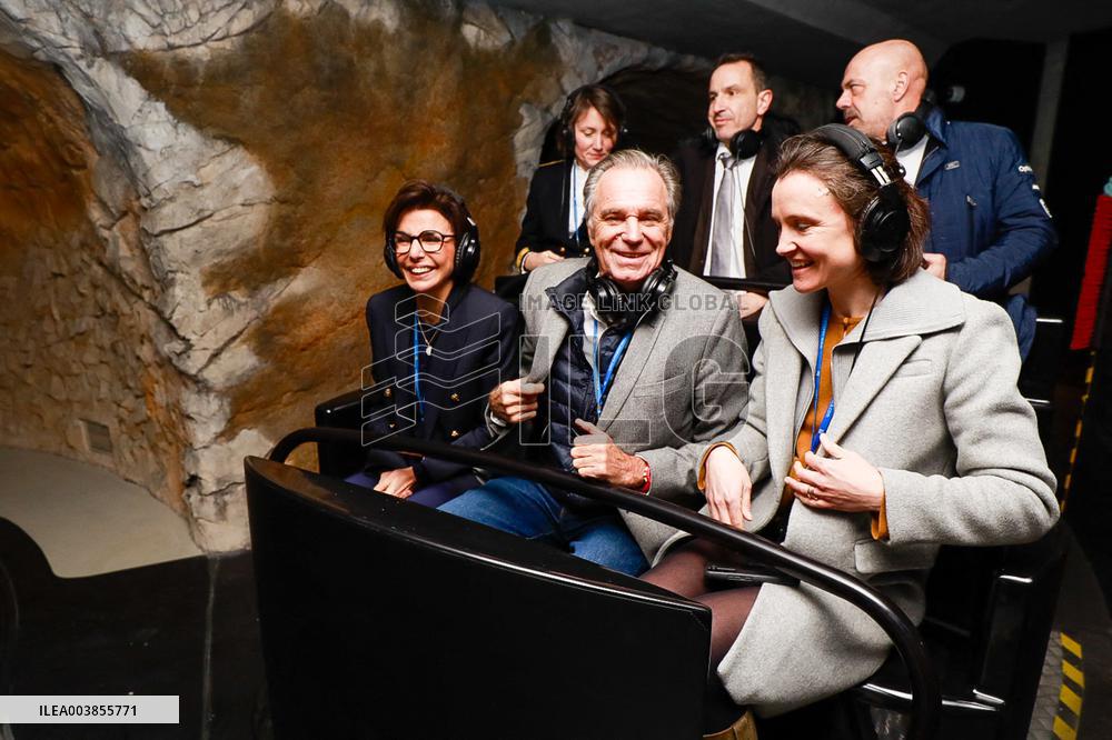 Rachida Dati on A Virtual Tour of The Cosquer Cave - Marseille