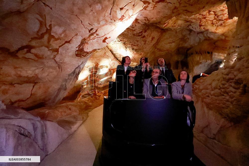 Rachida Dati on A Virtual Tour of The Cosquer Cave - Marseille