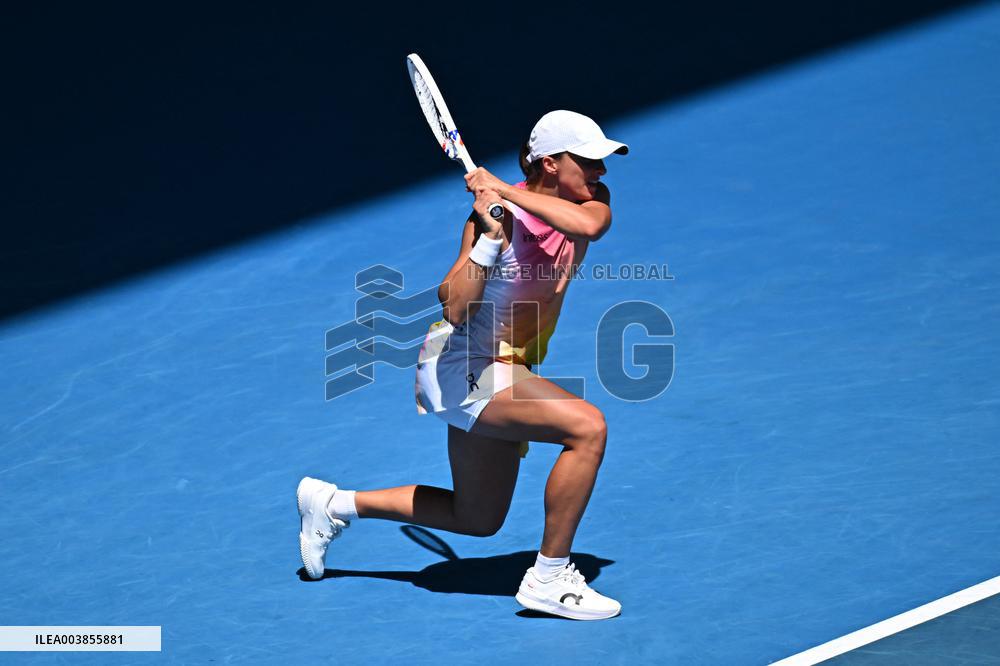 Australian Open - Womens Singles - Round 2