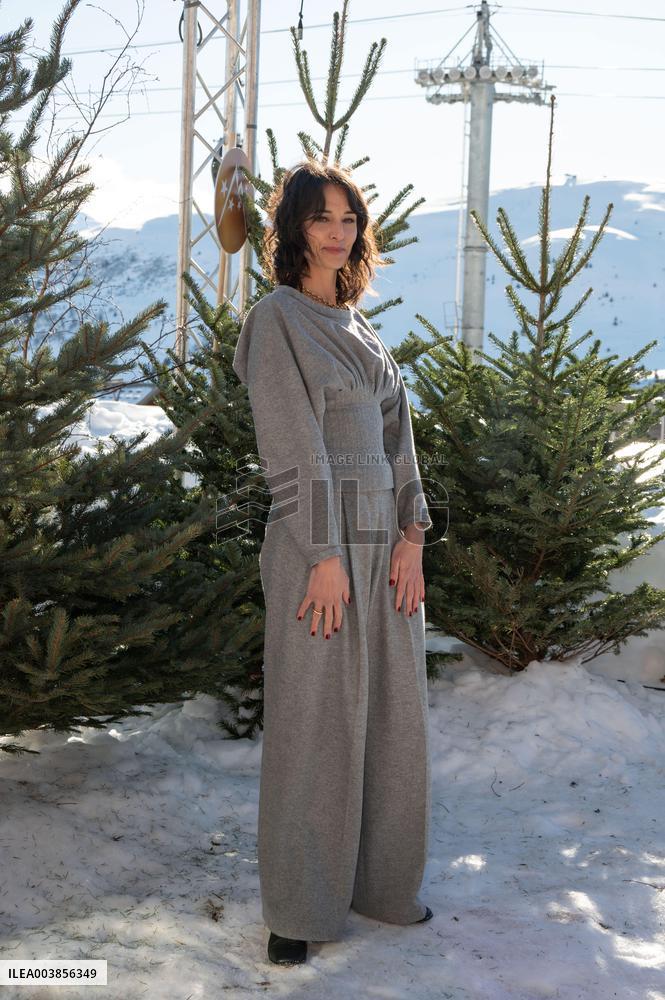 28th Alpe D Huez Festival Photocall - Avec Ou Sans Enfants