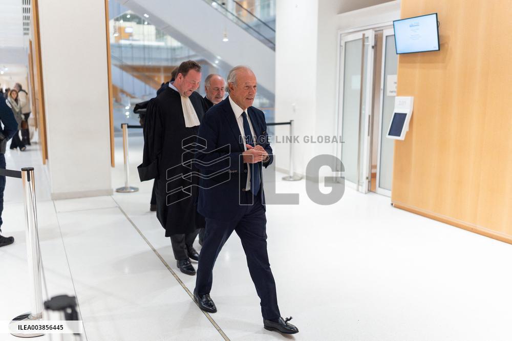 Nicolas Sarkozy’s trial during a break - Paris AJ