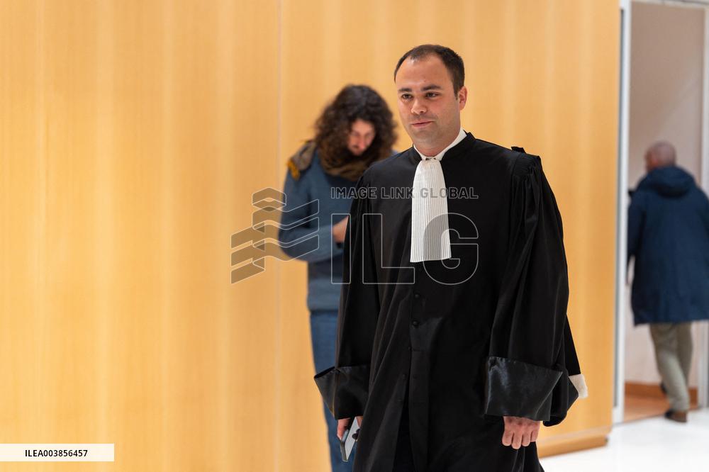 Nicolas Sarkozy’s trial during a break - Paris AJ
