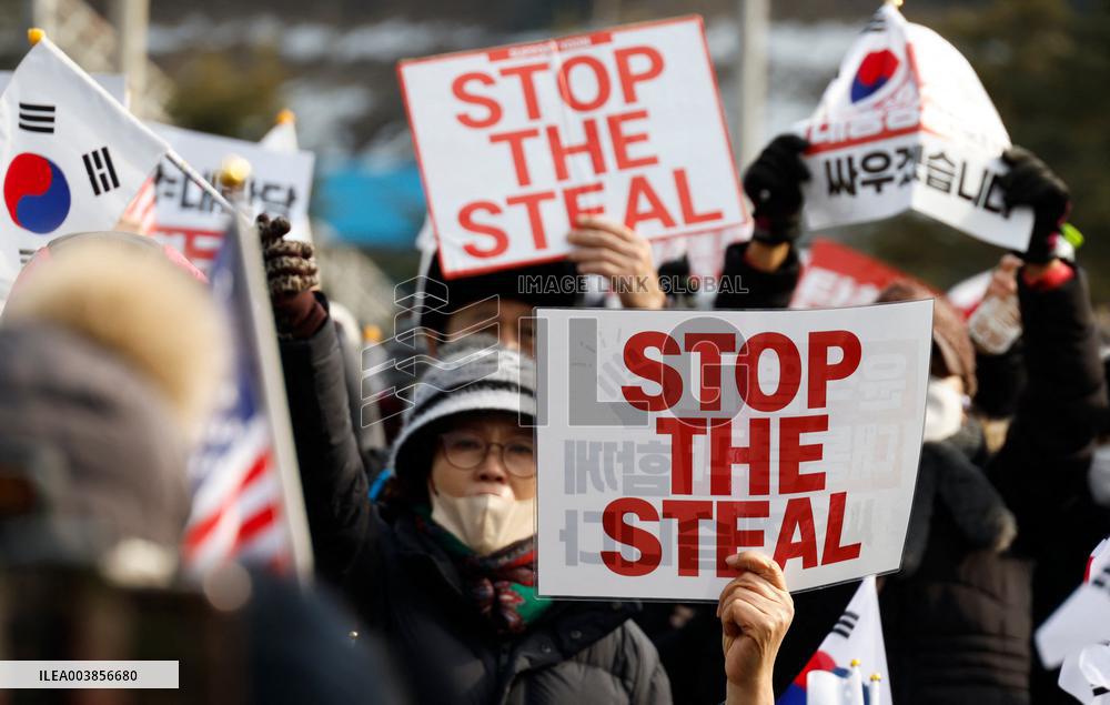 S. Korea's Court Rejects President Yoon's Request for Release