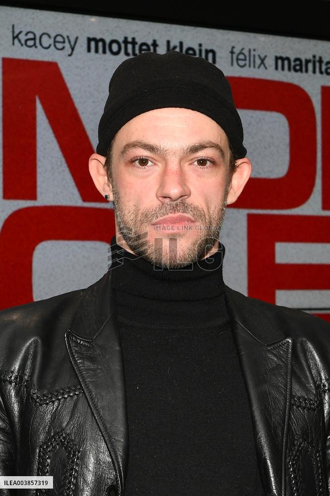 Preview of the film Un Monde Violent in Paris FA