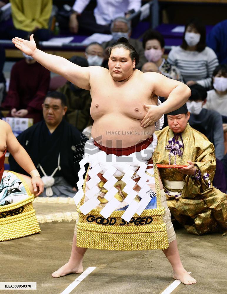 Sumo: Grand champion Terunofuji retires after injury-plagued career