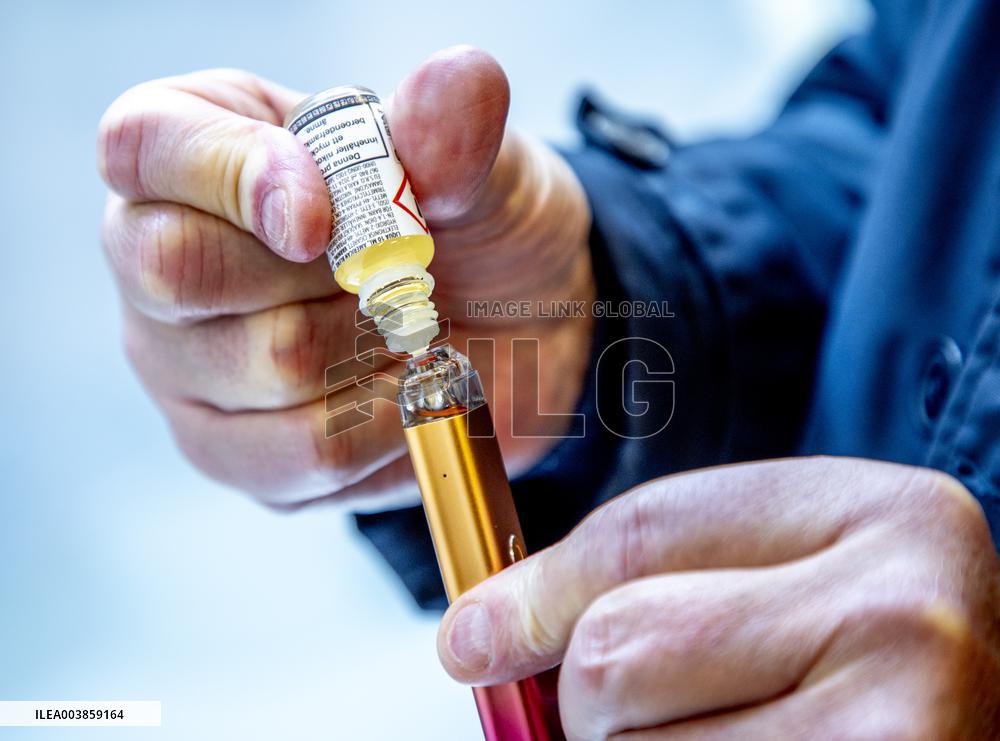 E-CIGARETTE