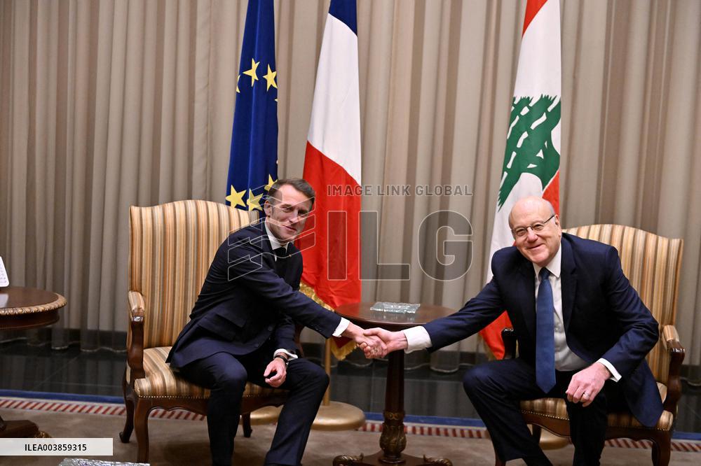 President Macron Meets With Lebanon's PM Mikati - Beyrouth