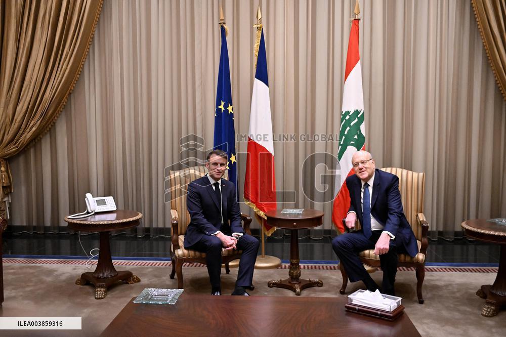 President Macron Meets With Lebanon's PM Mikati - Beyrouth