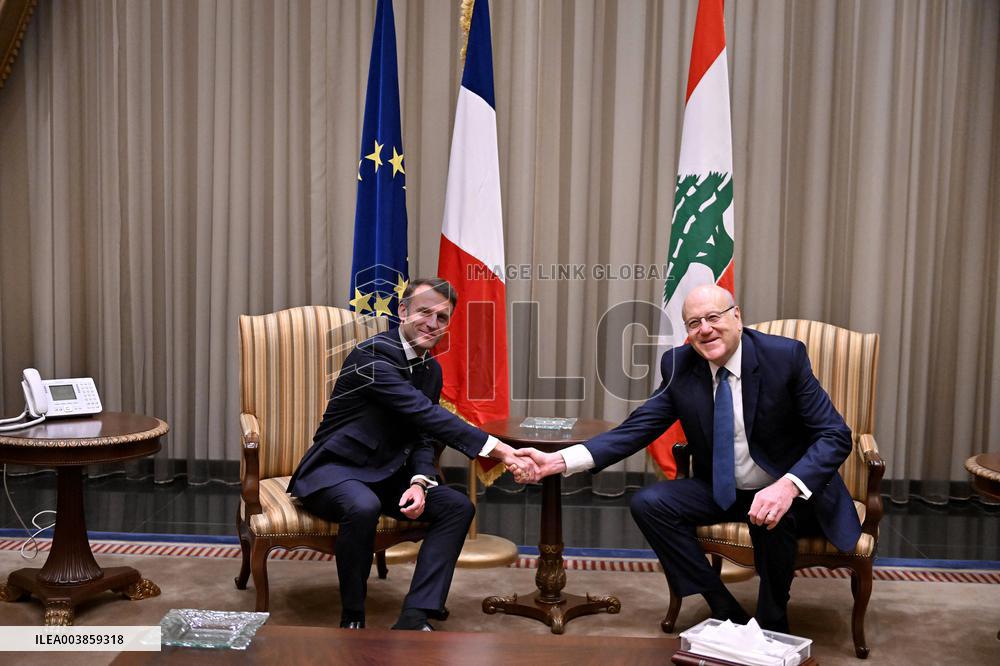 President Macron Meets With Lebanon's PM Mikati - Beyrouth