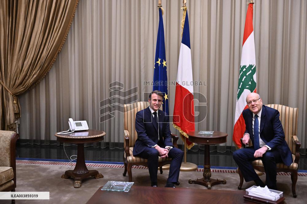 President Macron Meets With Lebanon's PM Mikati - Beyrouth