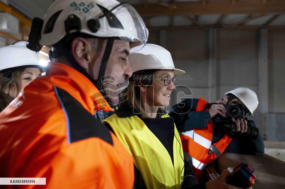 Agnes Pannier-Runacher Visit To Airbus - Toulouse