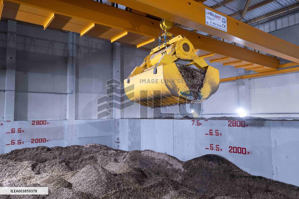 Agnes Pannier-Runacher Visit To Airbus - Toulouse