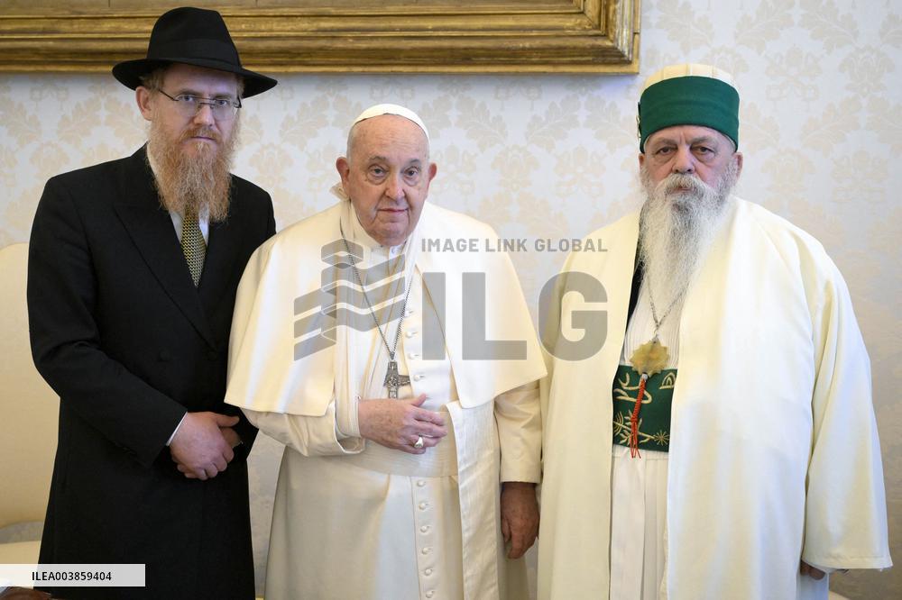 Pope Francis Wears His Arm In A Sling After A Fall - Vatican