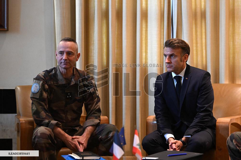President Macron Meets Major General Fatinet - Beyrouth