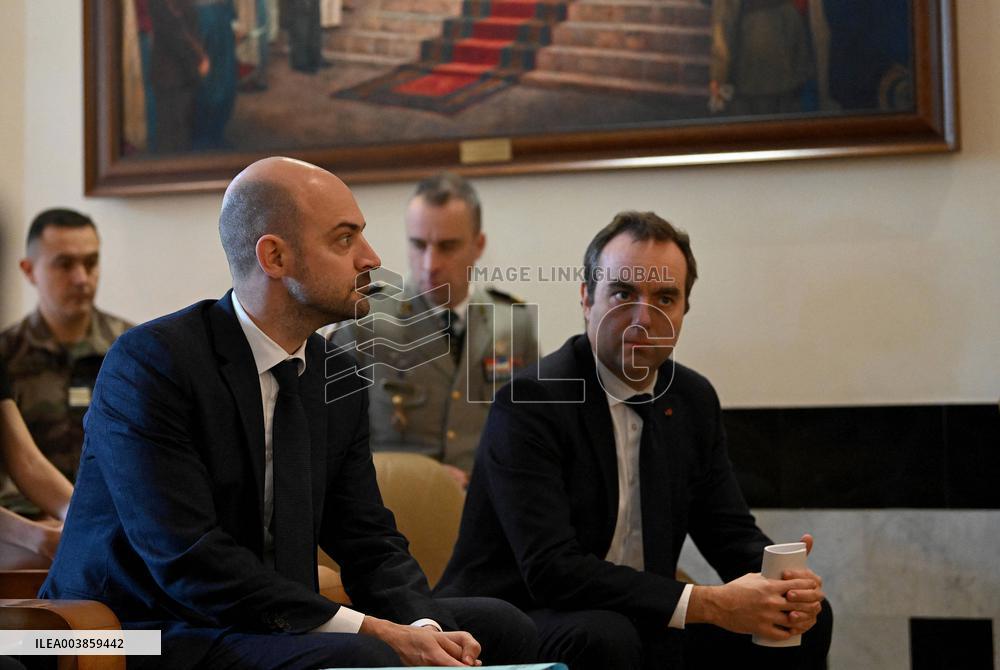 President Macron Meets Major General Fatinet - Beyrouth