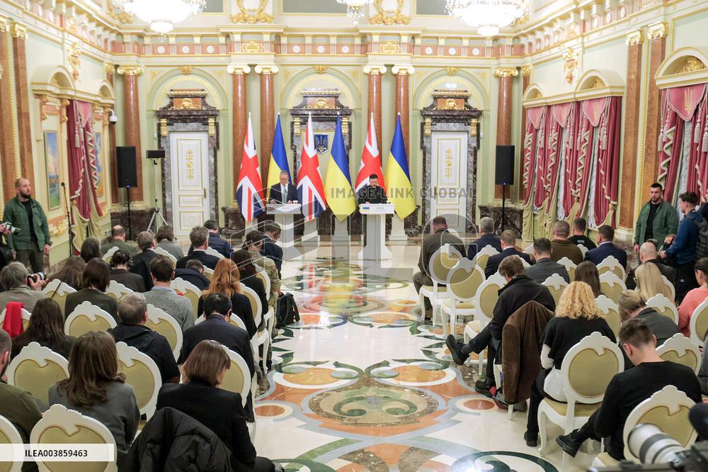 Ukraine and UK sign agreement on centennial partnership
