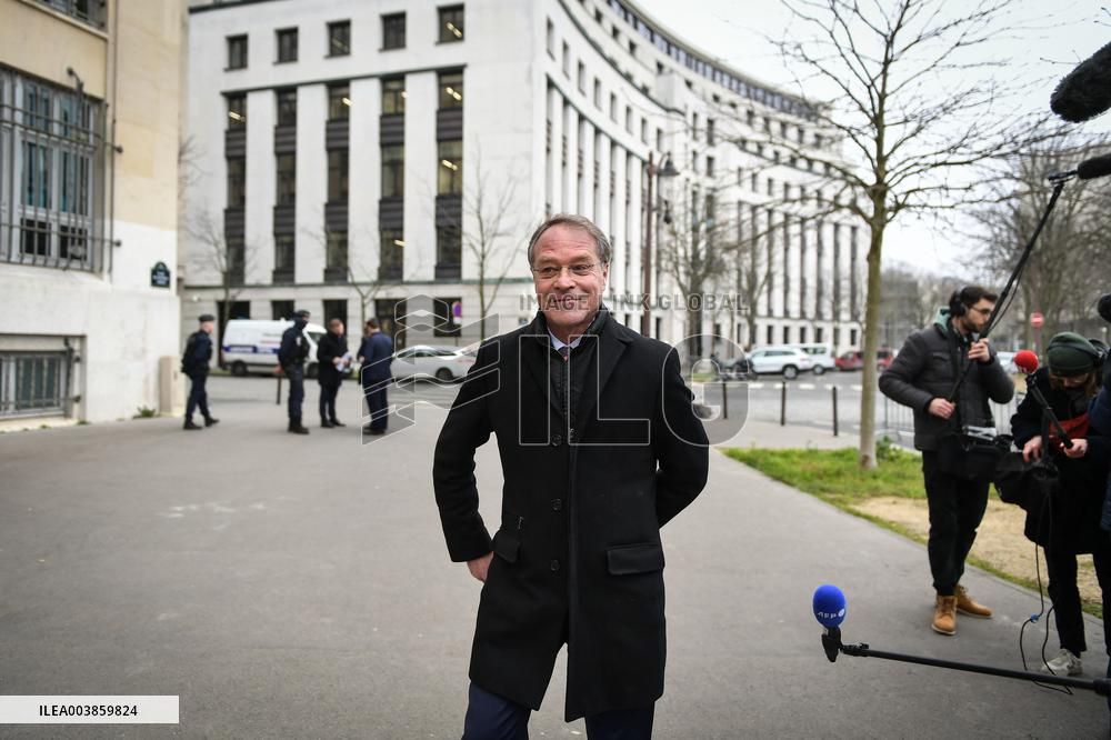 Meeting on pensions at the Ministry of Labour in Paris FA