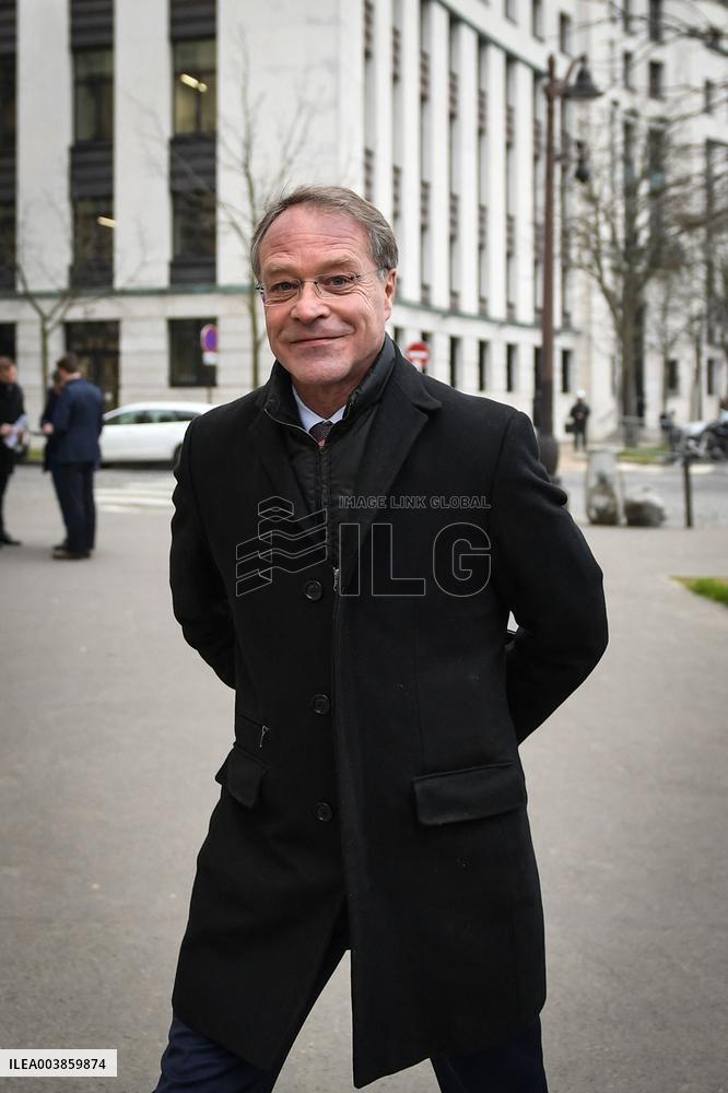 Meeting on pensions at the Ministry of Labour in Paris FA