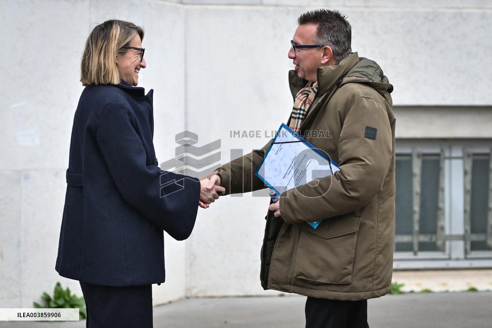 Meeting on pensions at the Ministry of Labour in Paris FA
