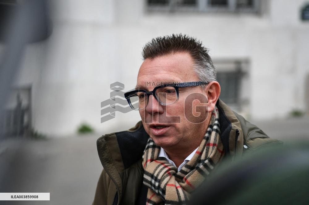 Meeting on pensions at the Ministry of Labour in Paris FA