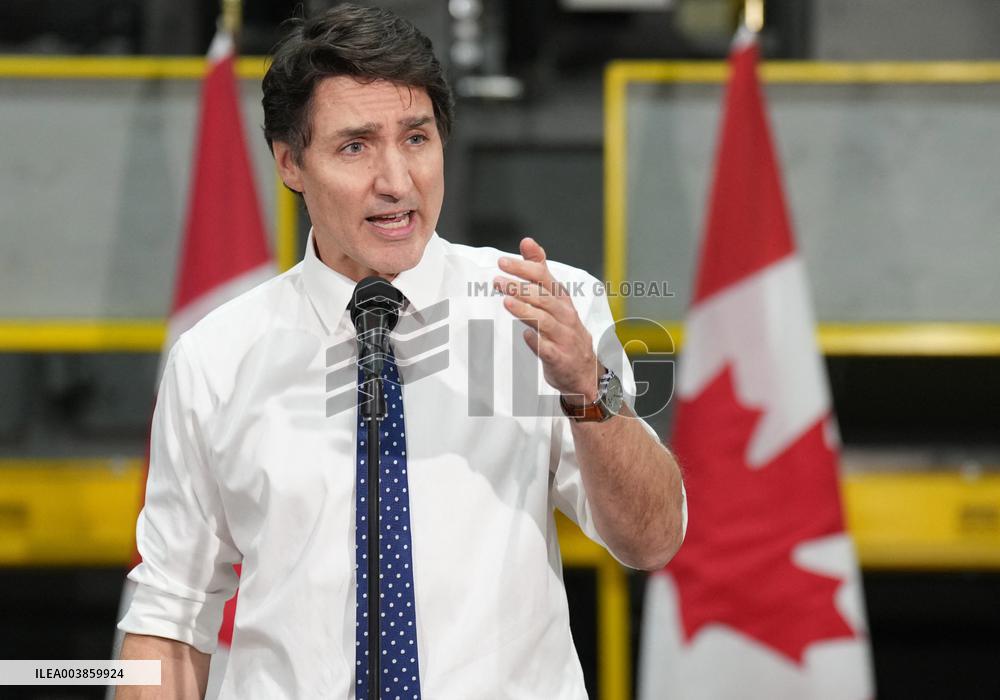 Justin Trudeau Meets with Unifor Local 444 in Windsor - Canada