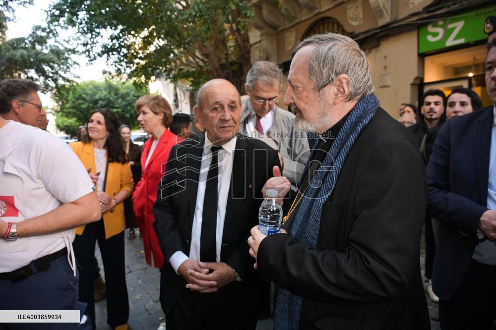 Macron Visits Gemmayze District - Beirut
