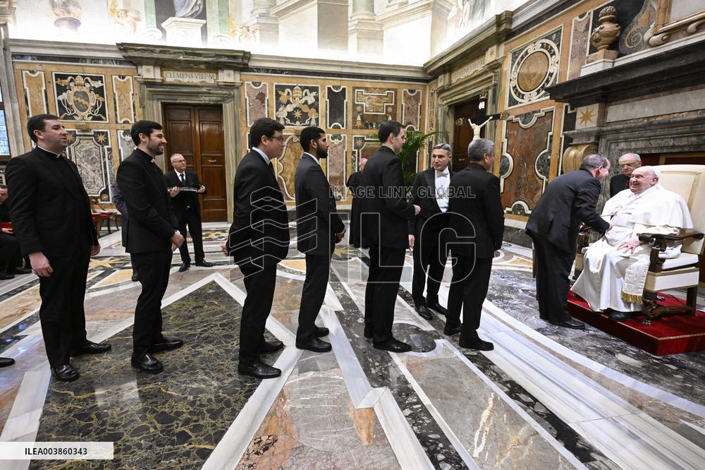 Pope Francis In Private Audience - Vatican