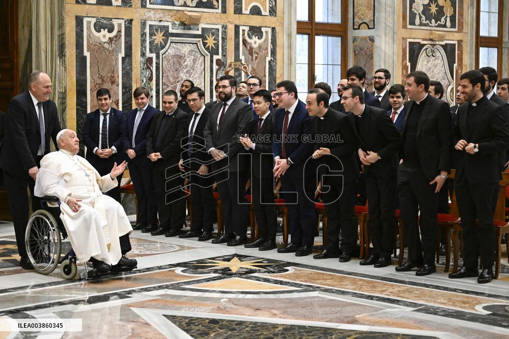Pope Francis In Private Audience - Vatican