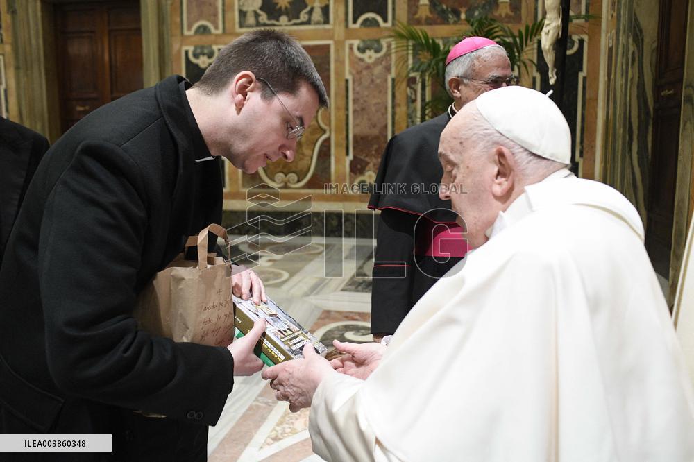 Pope Francis In Private Audience - Vatican