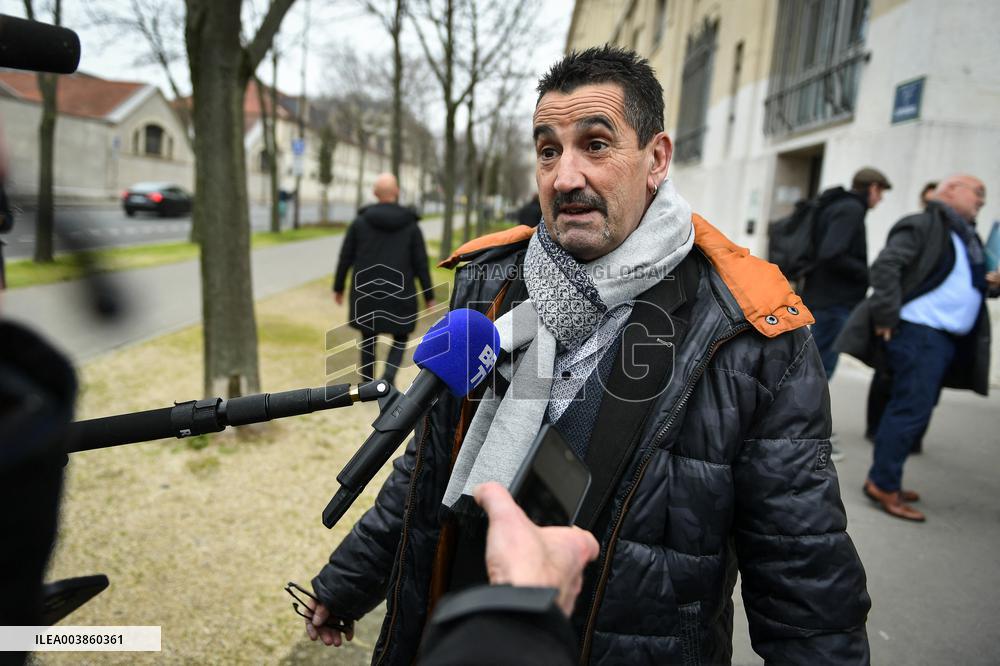 Presser after a meeting on pensions in Paris FA