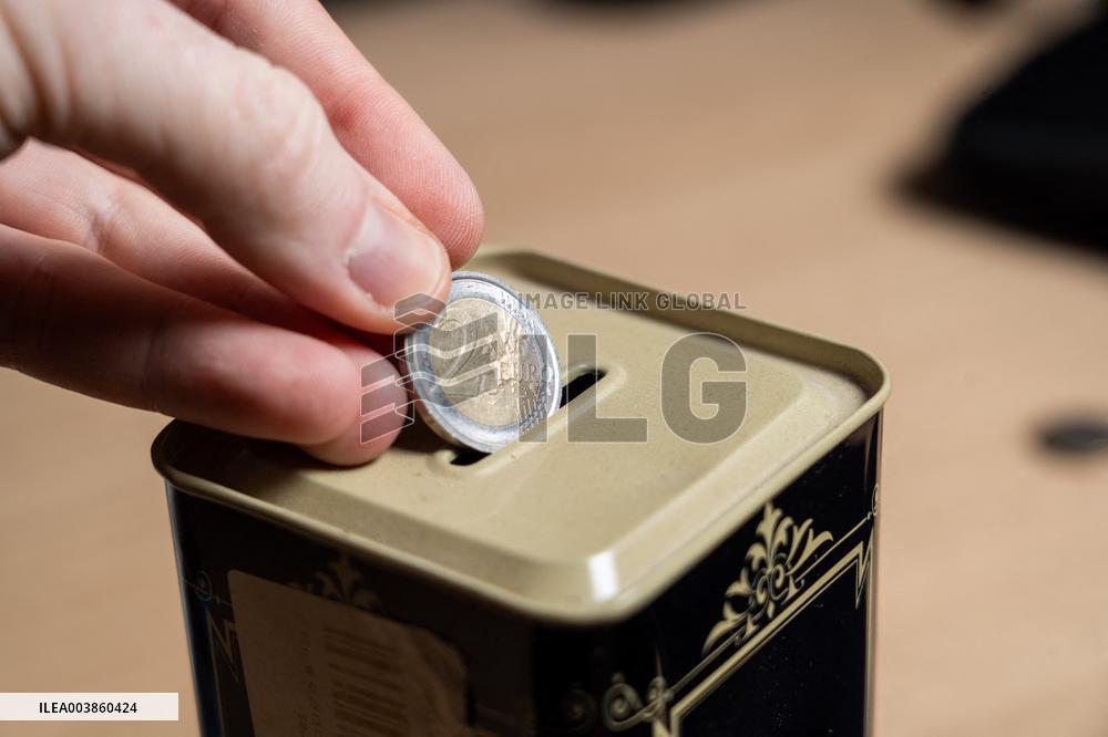 Savings illustration - Paris AJ