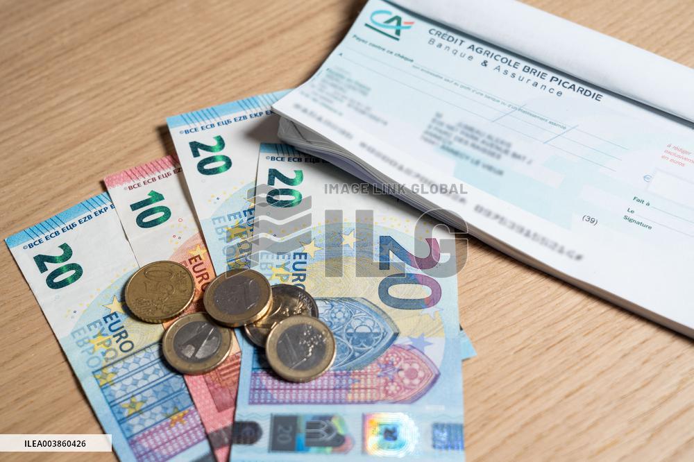 Savings illustration - Paris AJ
