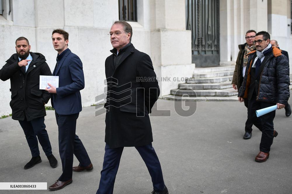 Meeting on pensions at the Ministry of Labour in Paris FA