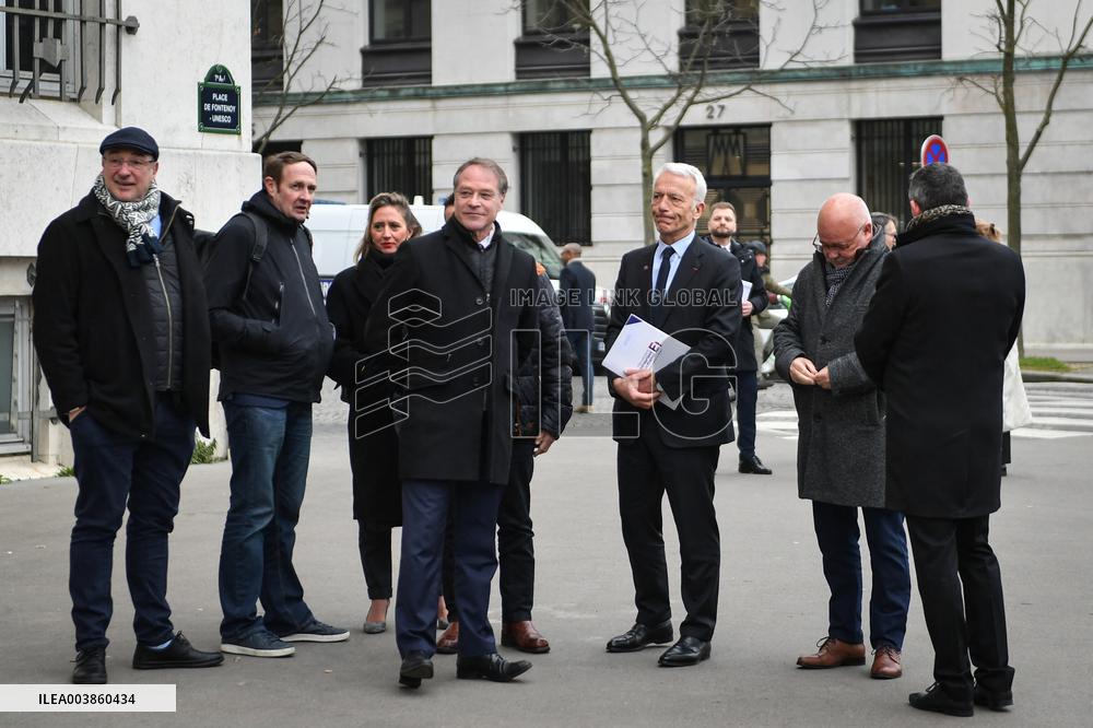 Meeting on pensions at the Ministry of Labour in Paris FA