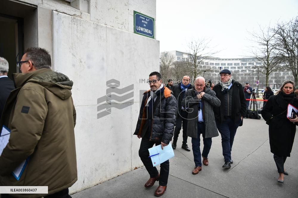 Meeting on pensions at the Ministry of Labour in Paris FA