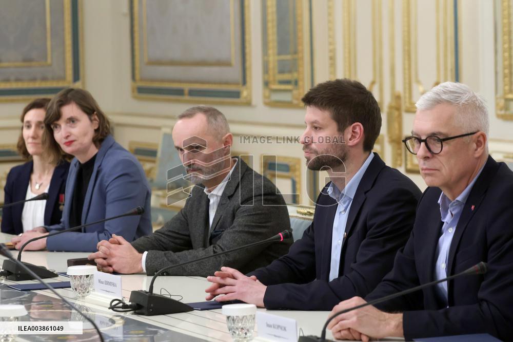 Ukrainian President meets Slovak parliamentarians