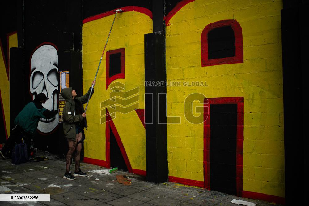 Mural in Honor to Dissapeared People from 2002 to 2008